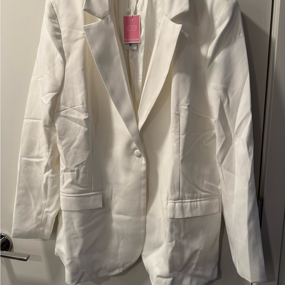 Women's PrettyLittleThings White Woven Blazer size 18